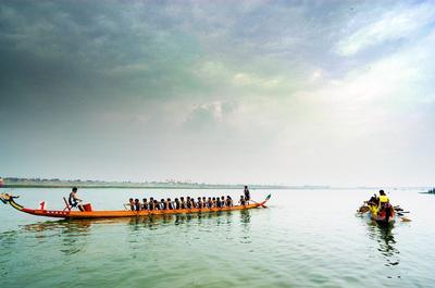 為啥說“世界有條汨羅江”？